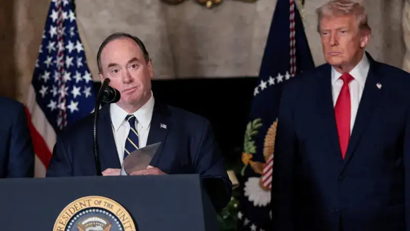 Trump destituyó al secretario de la Marina de EE.UU. en plena crisis con Irán y tensión por el estratégico estrecho de Ormuz